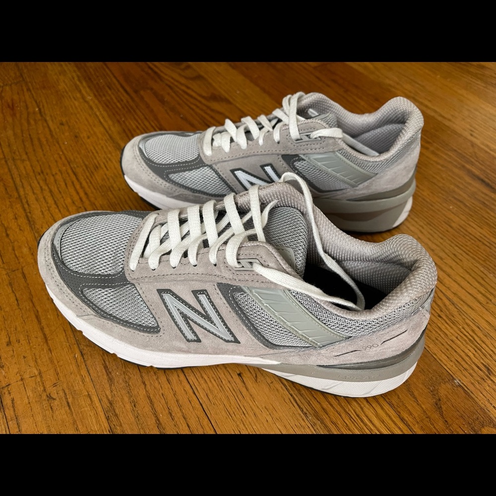 New Balance 990v5
